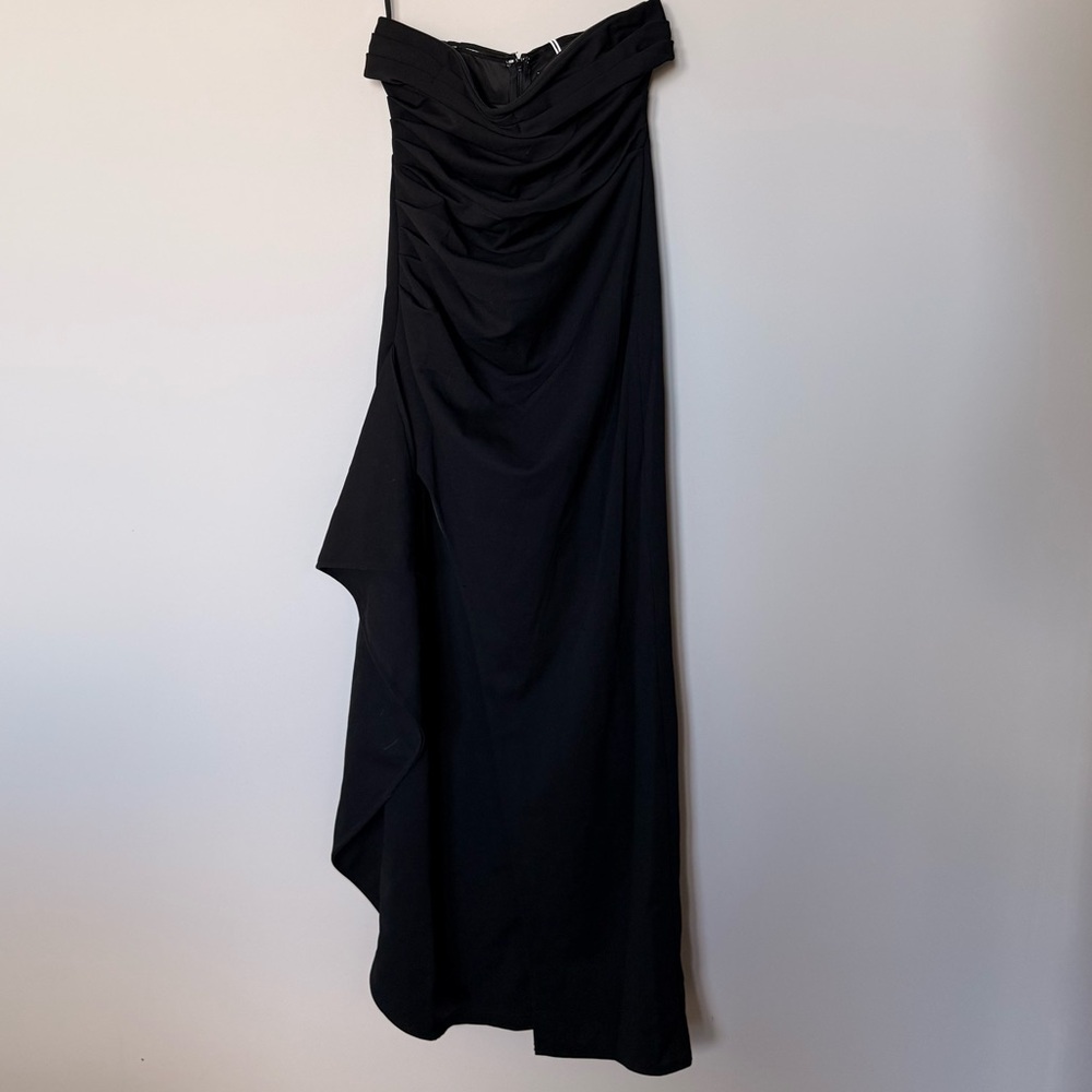 Selfie Leslie Dress